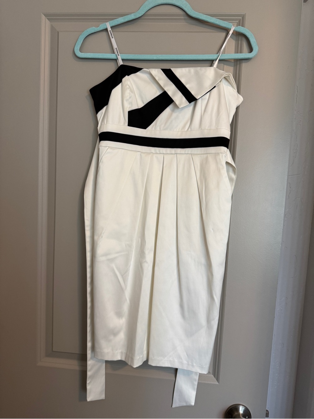 Strapless White Dress with Black Trim - Classic Cocktail Style